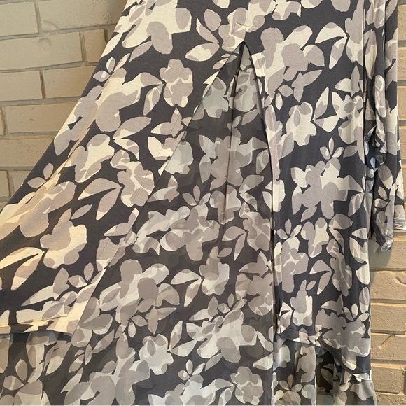 LOGO Lori Goldstein Womens Shirt 3X Tunic Top Sheer Back Floral Pockets Stretch - Picture 5 of 8